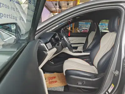 BYD Song PLUS NEV 荣耀版 DM-i 110km 旗舰PLUS thumbnail 4