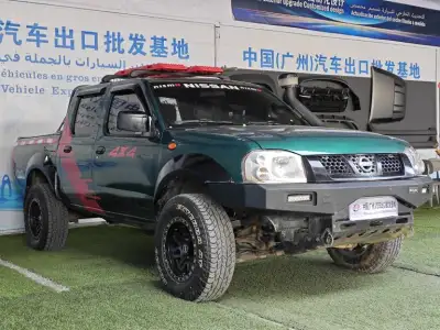 2016 Nissan D22 Gasoline 4WD Modified Pickup Truck thumbnail 3
