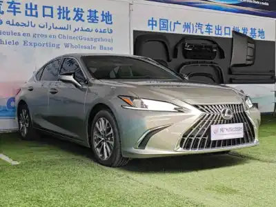 2023 Lexus ES 300 h thumbnail 3