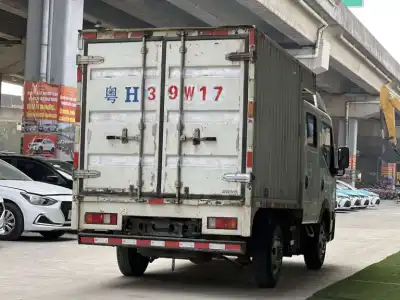 2013 Nissan NT400 armored truck thumbnail 4