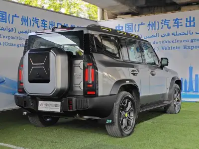 2024 Jetour Traveler XWD AWD High-Spec Version thumbnail 4