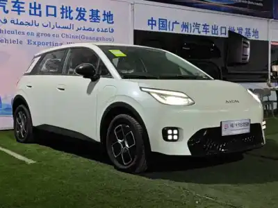2025 Trumpchi AION UT thumbnail 3