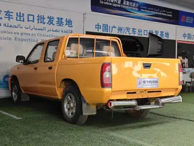 2014 Nissan D22 Pickup, gasoline version thumbnail 4