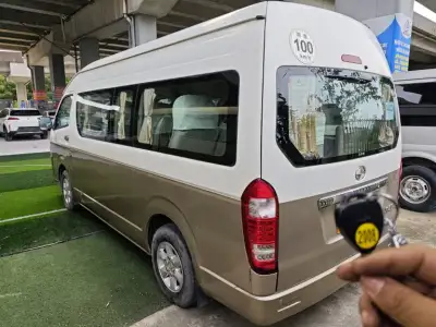 2018 Toyota Kowloon (Malaysia) Sea Lion China Bus thumbnail 4