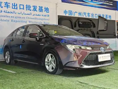 2020 Toyota New Corolla Hybrid thumbnail 3
