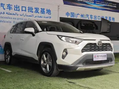 2023 Toyota RAV 4  thumbnail 3