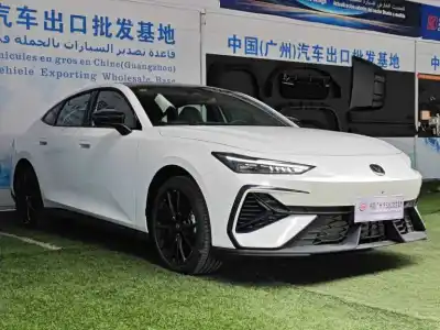 2026 Changan [New Car] Changan UNI-V 3rd Generation 1.5T 500Bar Premium Sport Model thumbnail 3