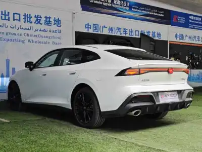 2026 Changan [New Car] Changan UNI-V 3rd Generation 1.5T 500Bar Premium Sport Model thumbnail 4