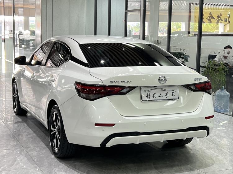 2022 Nissan Sylphy thumbnail 4