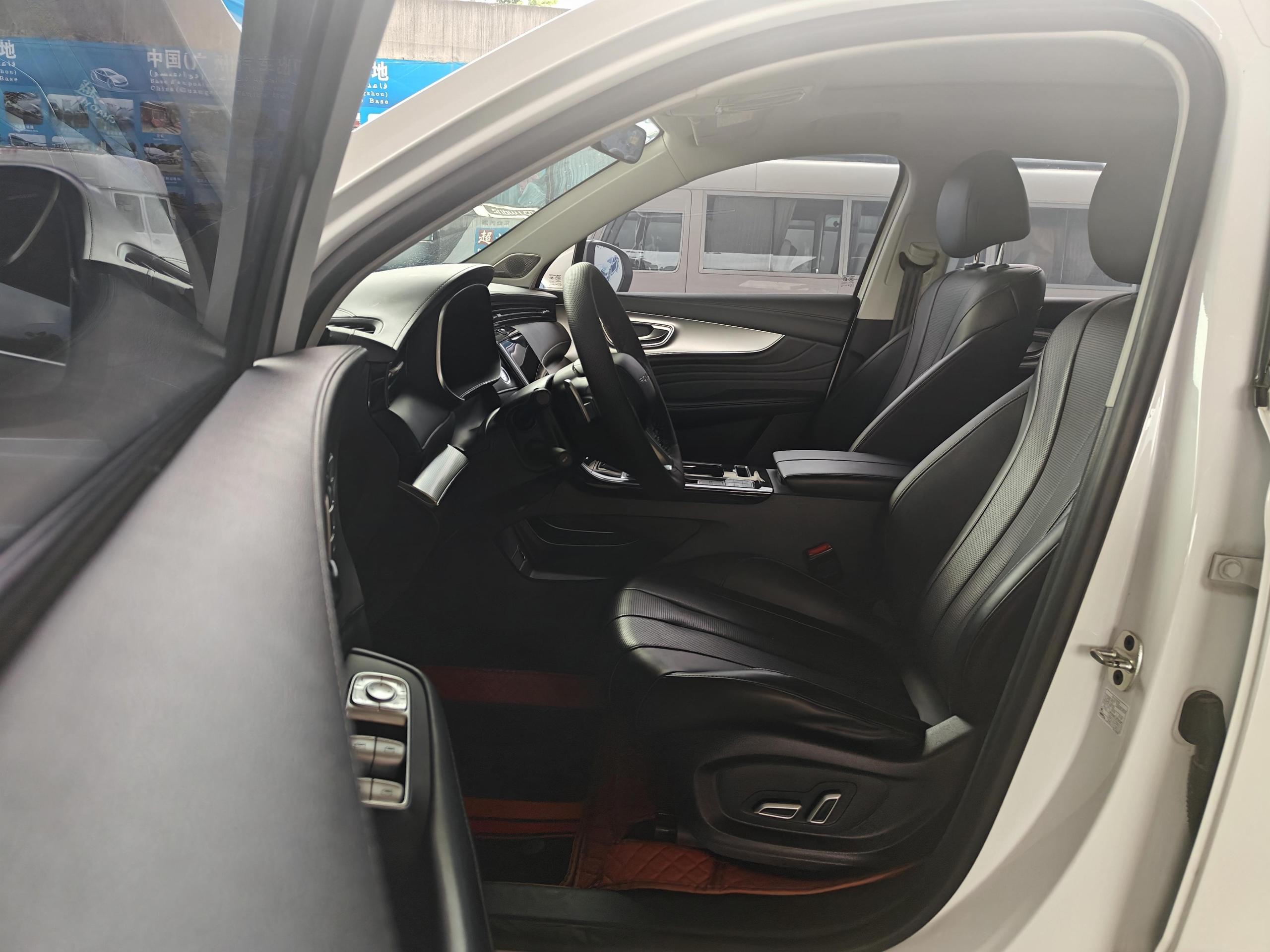 Roewe RX5 eMAX 500PHEV 智能座舱至尊版 thumbnail 4
