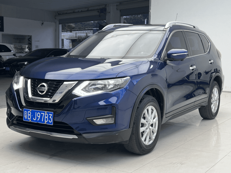 2021 Nissan X-Trail thumbnail 3