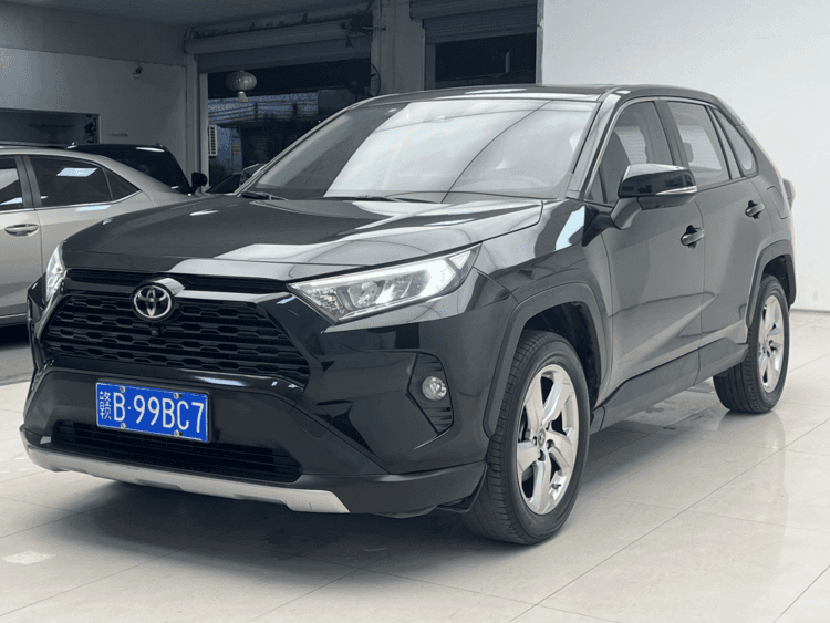 2021 Toyota RAV4 thumbnail 3