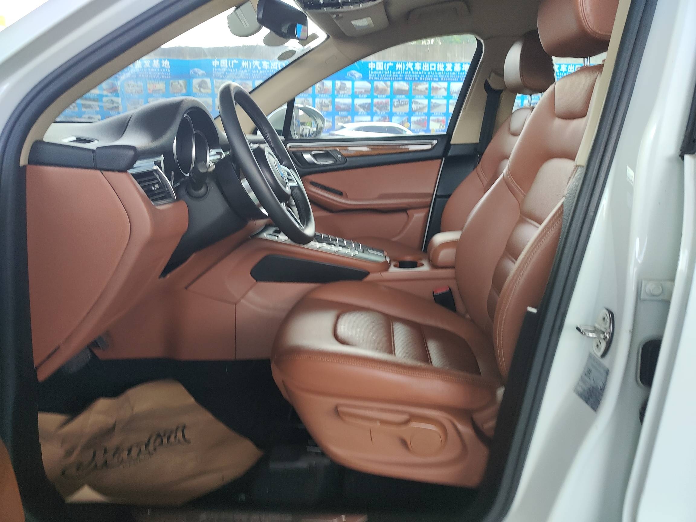 Zotye SR9 2.0T 自动变形版 thumbnail 4